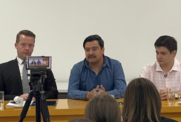 Coletiva de Imprensa