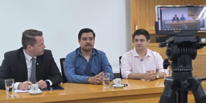 Coletiva de Imprensa